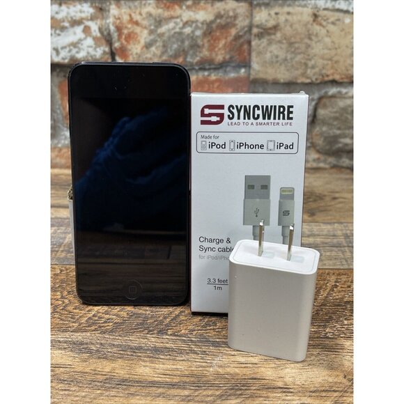 Apple iPod Touch 6th Generation Gray 32GB Model: A1574 W/ Cable & Adapter - Picture 1 of 7